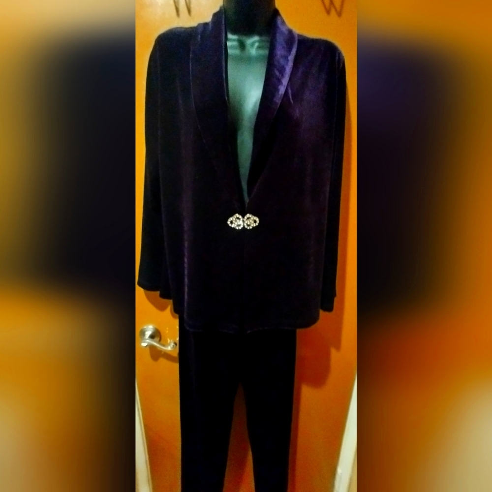Royal Purple 2pcs Two Piece Suit Size Medium